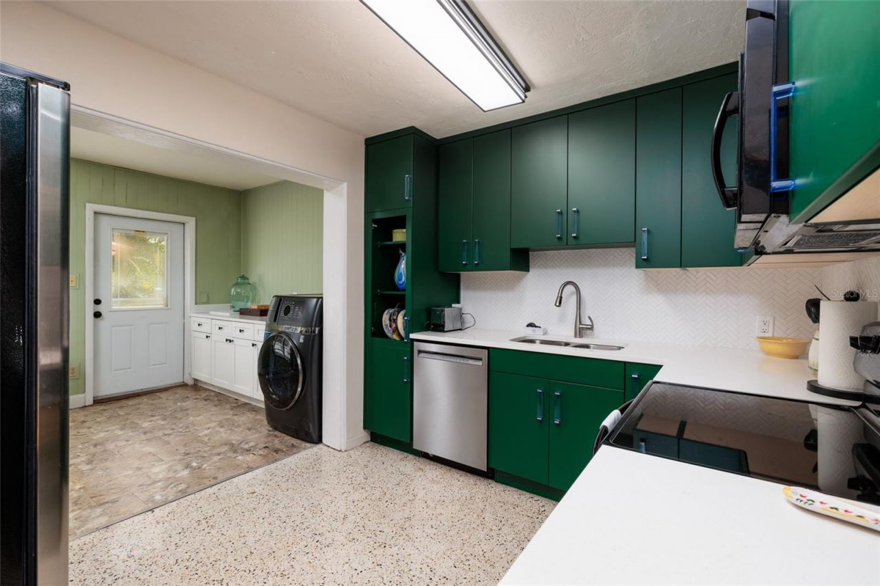 4143 56th Street N, Unit 903, Kenneth City, FL 33709 Photo