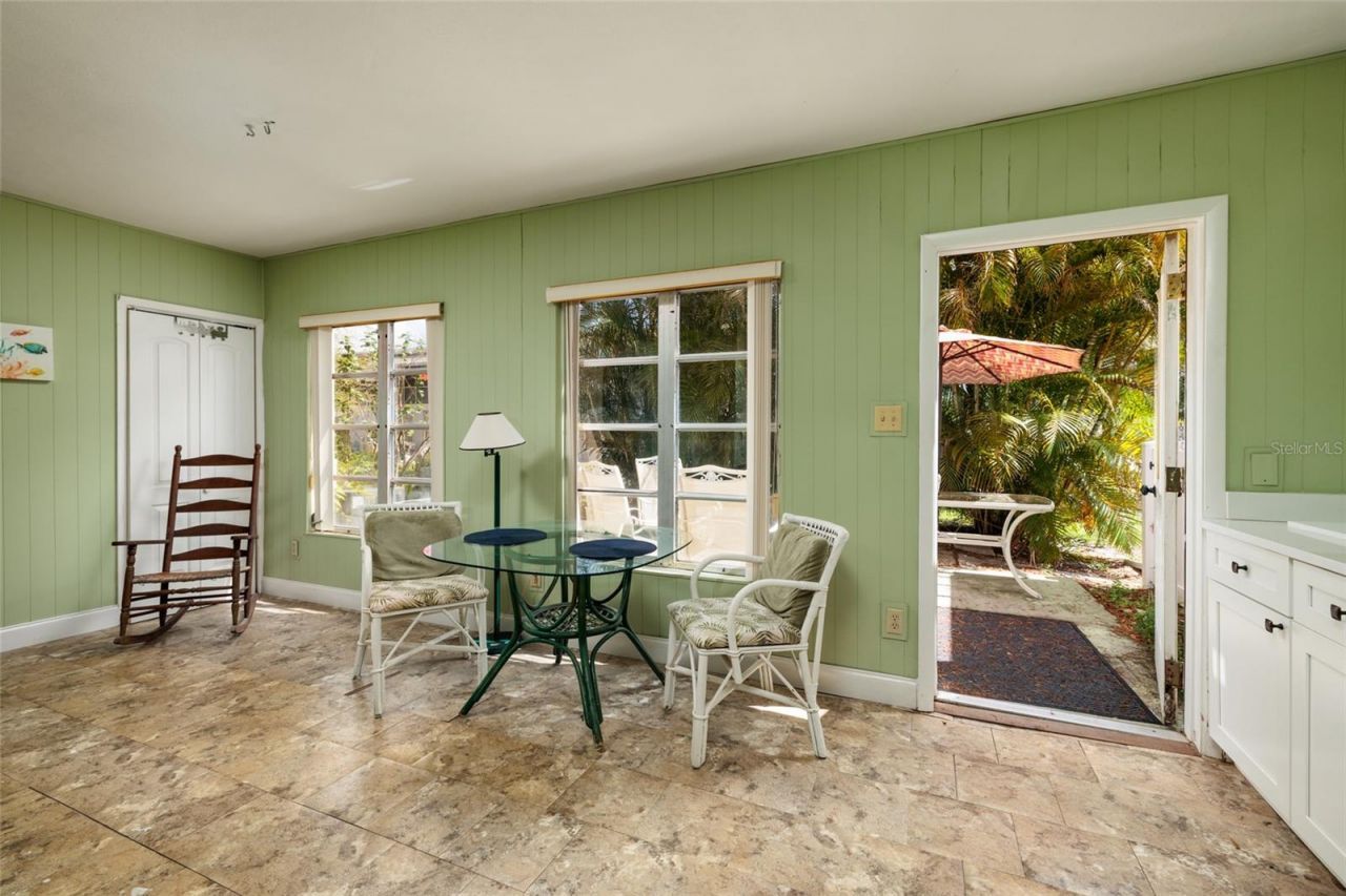 4143 56th Street N, Unit 903, Kenneth City, FL 33709 Photo