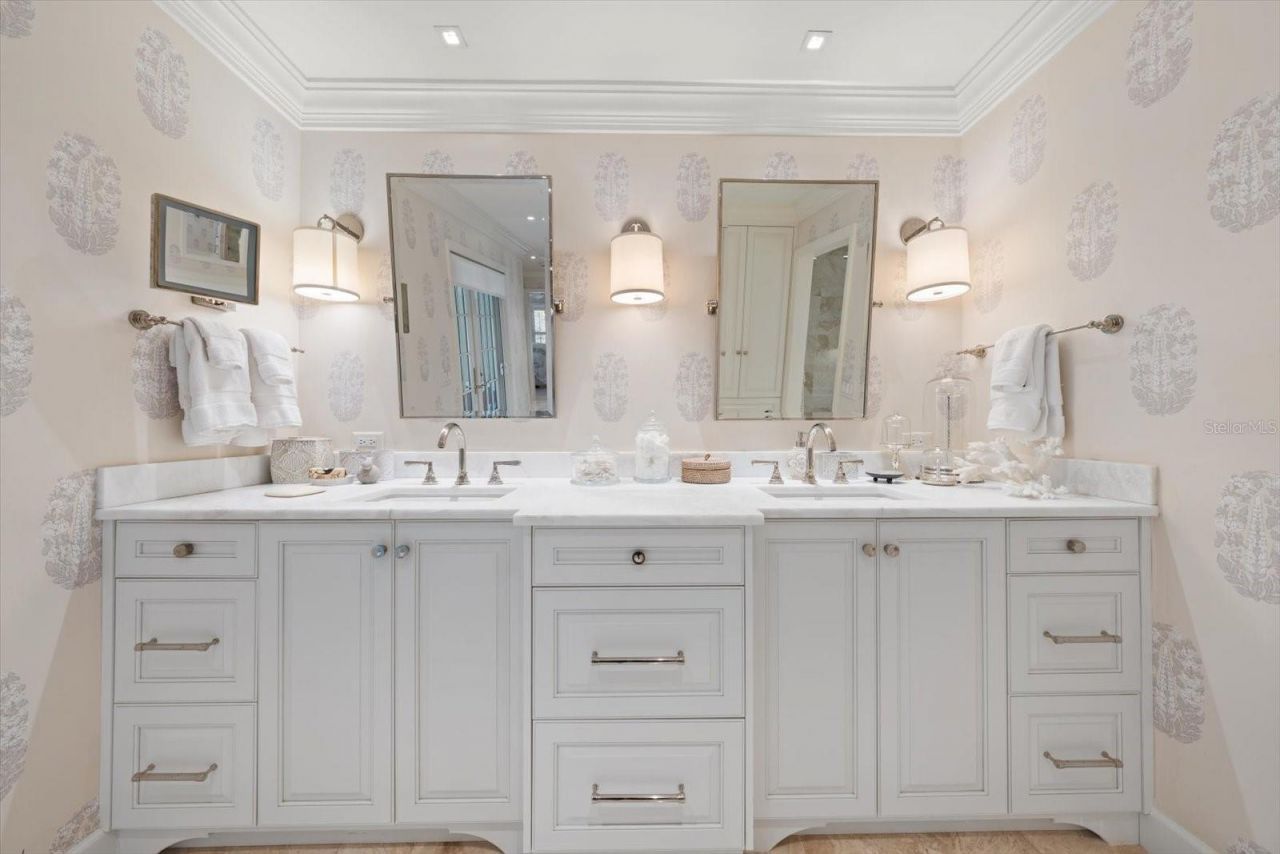 100 Sarasota Road, Belleair, FL 33756 Photo