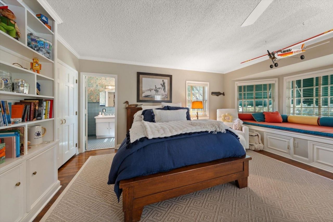 100 Sarasota Road, Belleair, FL 33756 Photo