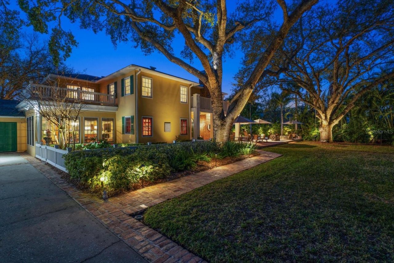 100 Sarasota Road, Belleair, FL 33756 Photo