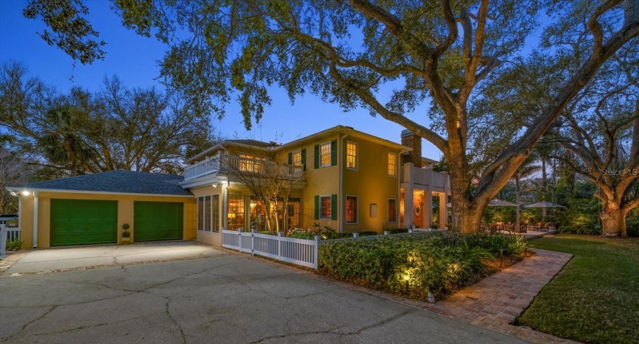 100 Sarasota Road, Belleair, FL 33756 Photo