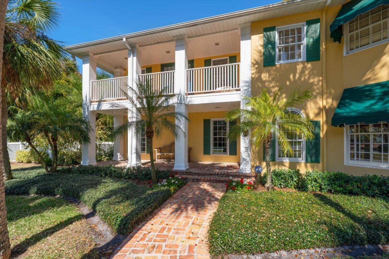 100 Sarasota Road, Belleair, FL 33756 Photo