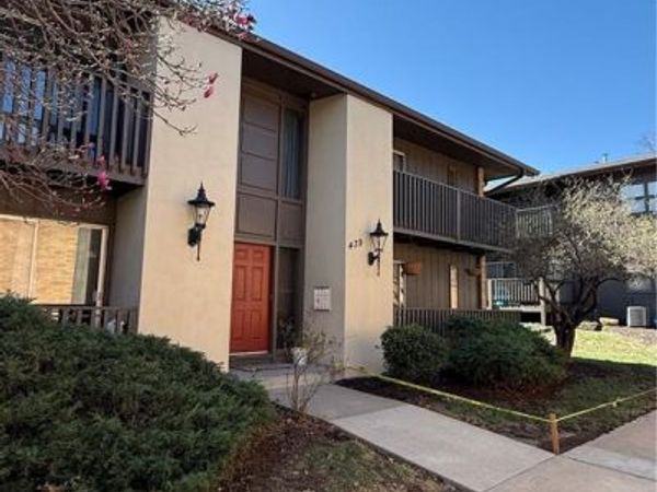 439 W 104th Street, Unit D, Kansas City, MO 64114