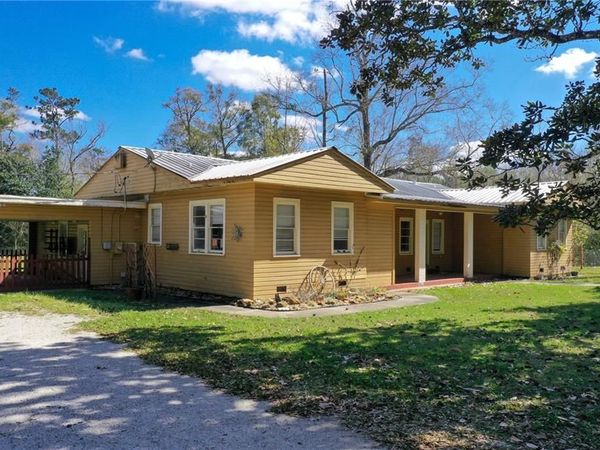 820 N COLLINS Boulevard , Covington, LA 70433