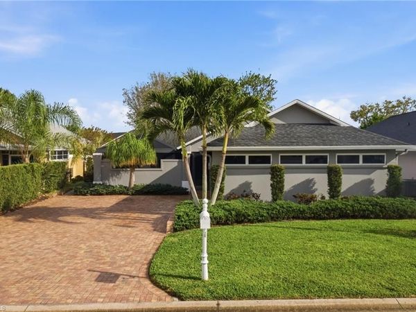 9455 Palm Island CIR, NORTH FORT MYERS, FL 33903