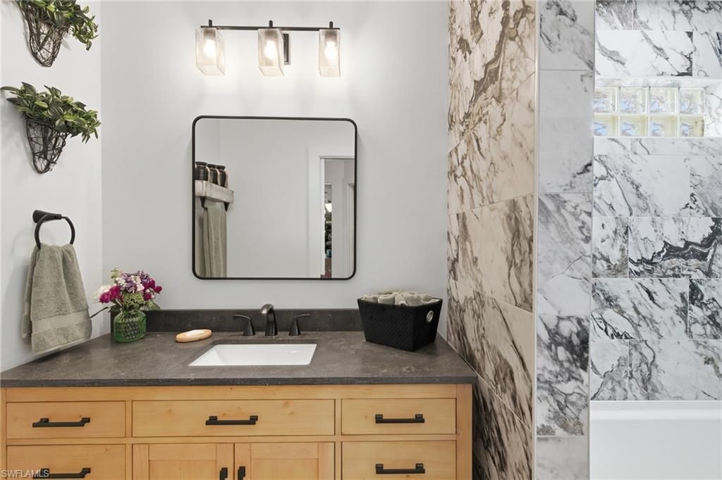 9455 Palm Island Cir, North Fort Myers, FL 33903 Photo