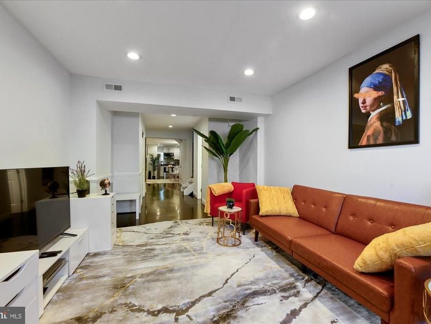 919 Eastern Avenue, Baltimore, MD 21202 Main Photo