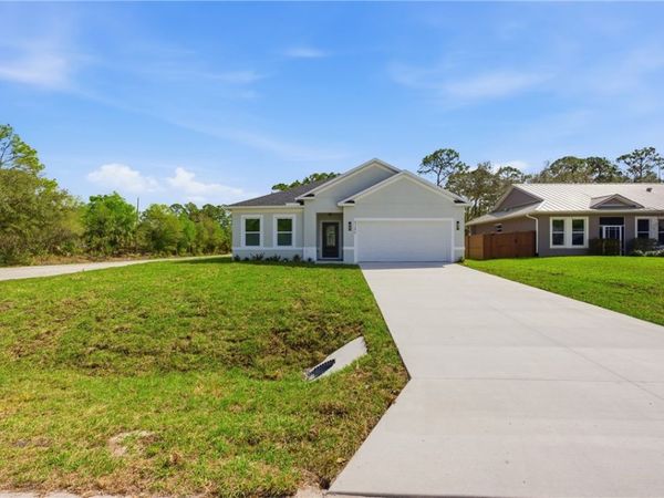 9286 107 Avenue, Vero Beach, FL 32967