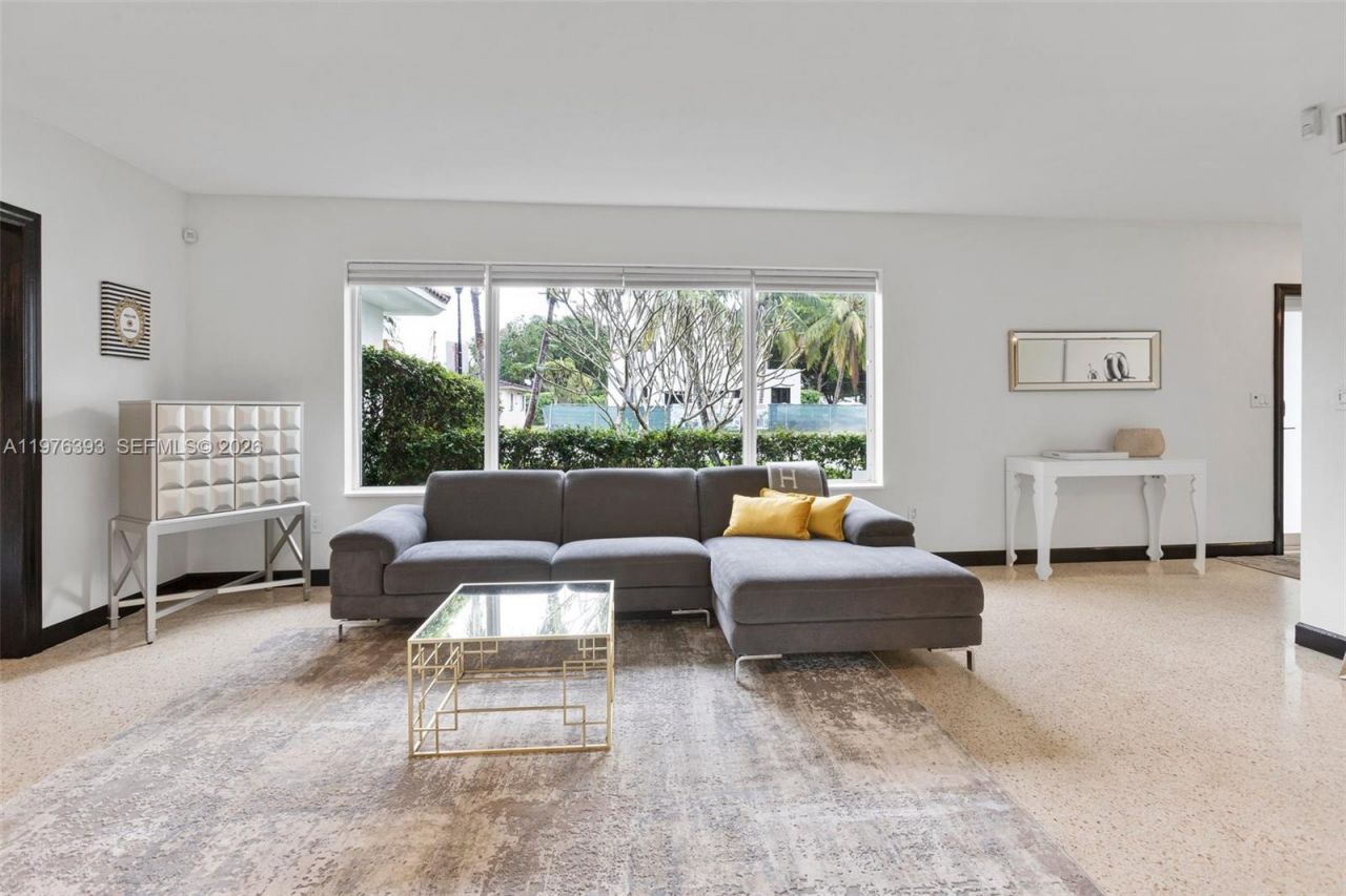 8700 N Miami Ave , Unit 8700, El Portal, FL 33150 Photo