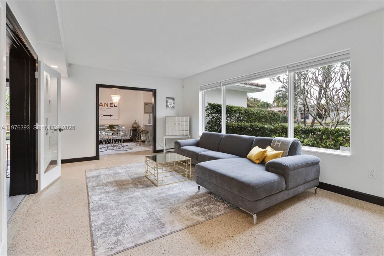 8700 N Miami Ave , Unit 8700, El Portal, FL 33150 Photo