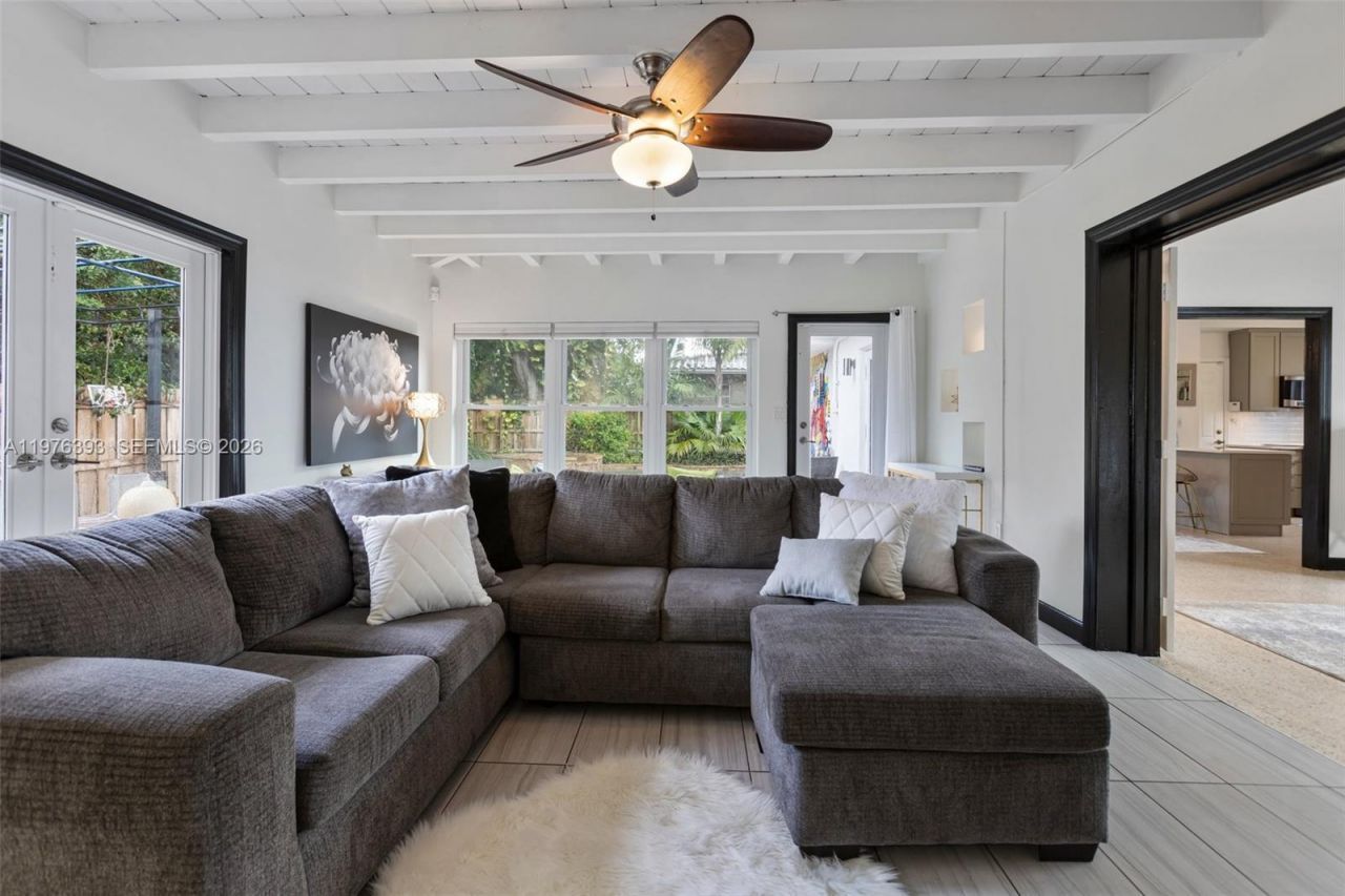 8700 N Miami Ave , Unit 8700, El Portal, FL 33150 Photo