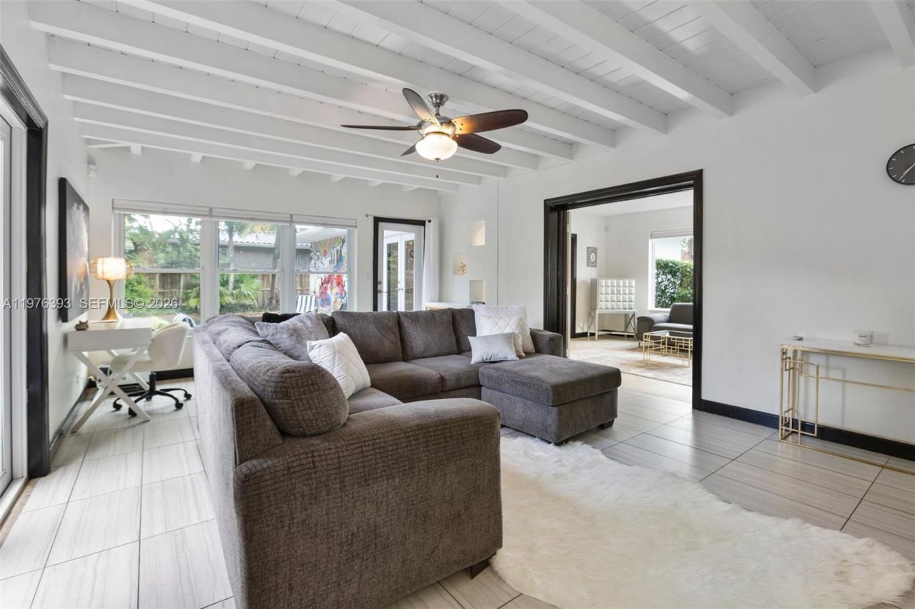 8700 N Miami Ave , Unit 8700, El Portal, FL 33150 Photo