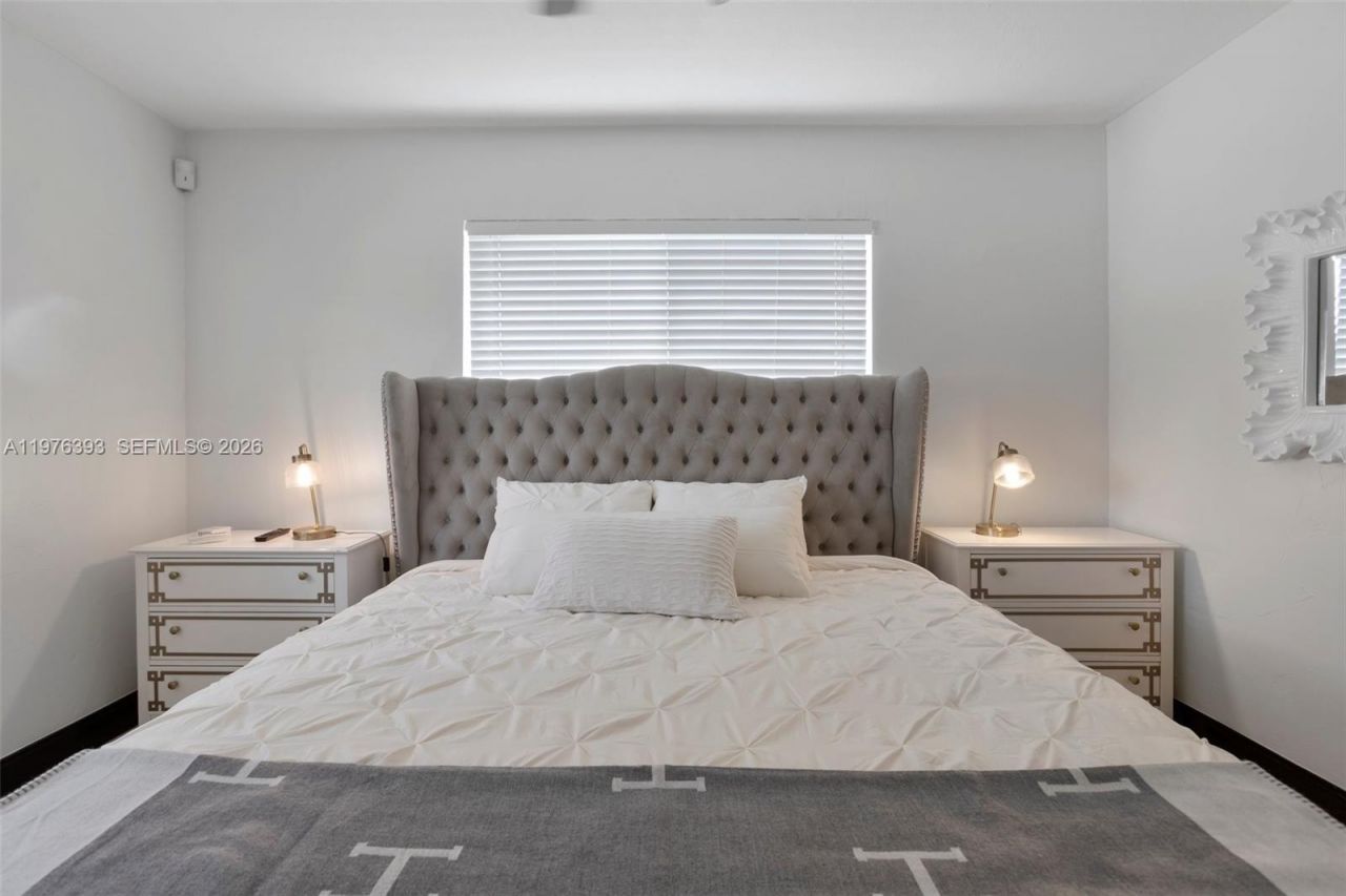 8700 N Miami Ave , Unit 8700, El Portal, FL 33150 Photo