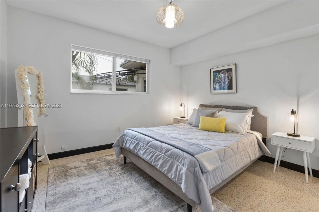 8700 N Miami Ave , Unit 8700, El Portal, FL 33150 Photo