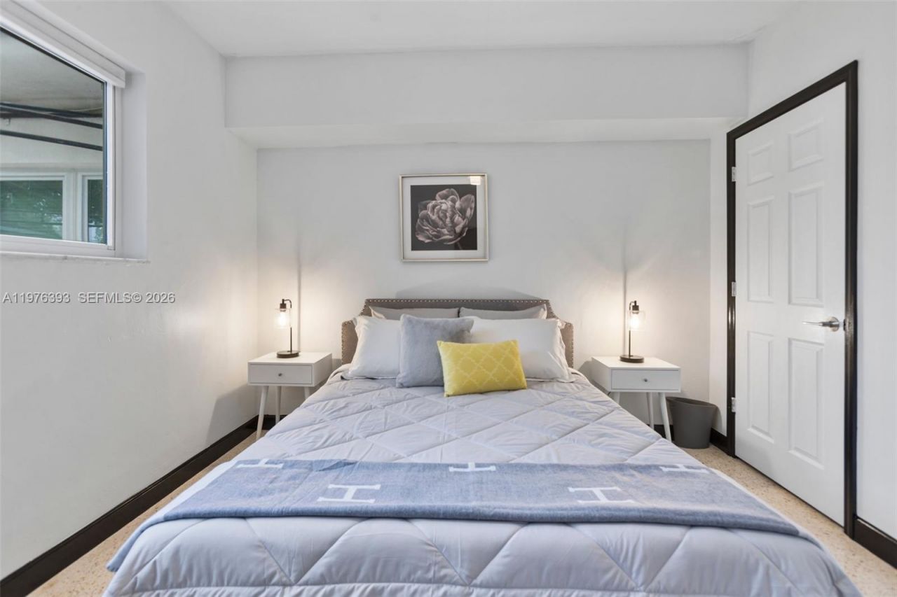 8700 N Miami Ave , Unit 8700, El Portal, FL 33150 Photo