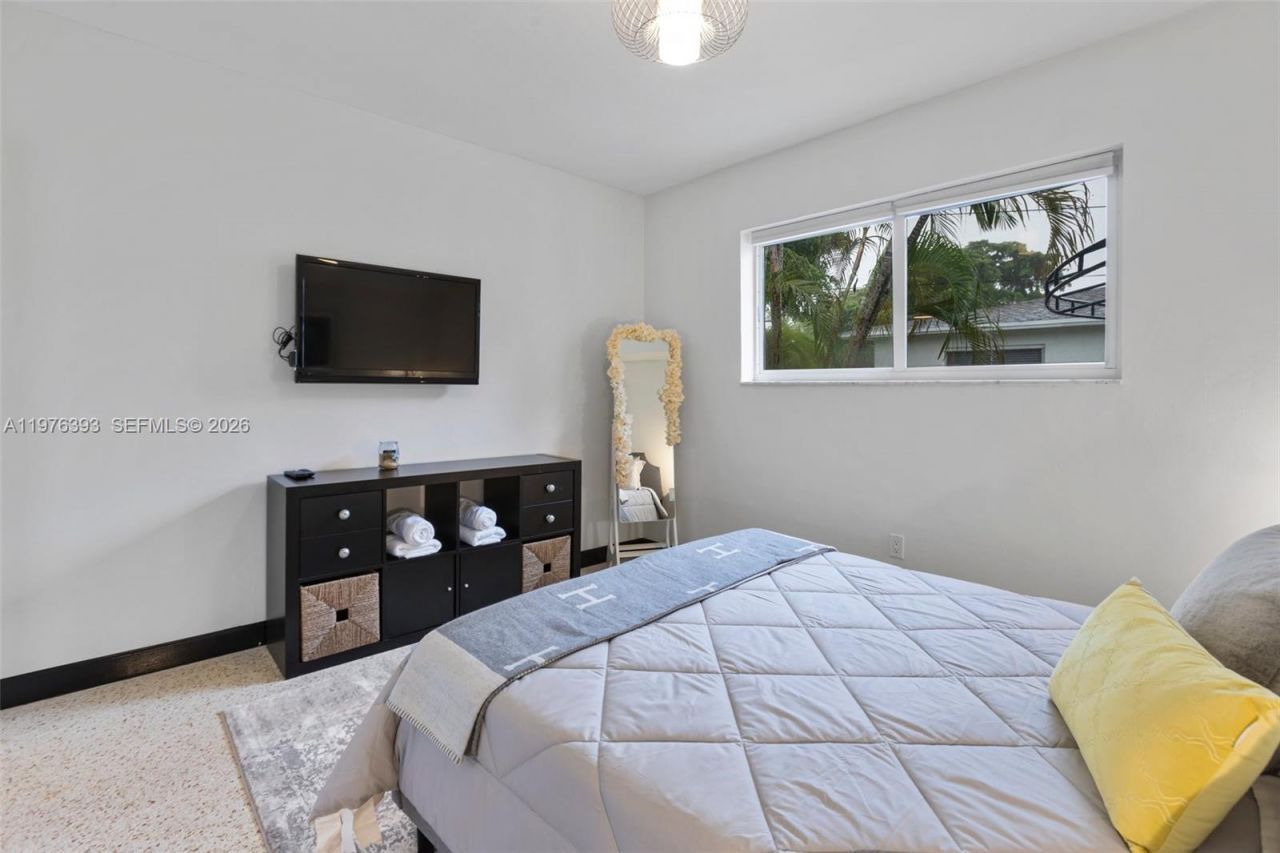 8700 N Miami Ave , Unit 8700, El Portal, FL 33150 Photo