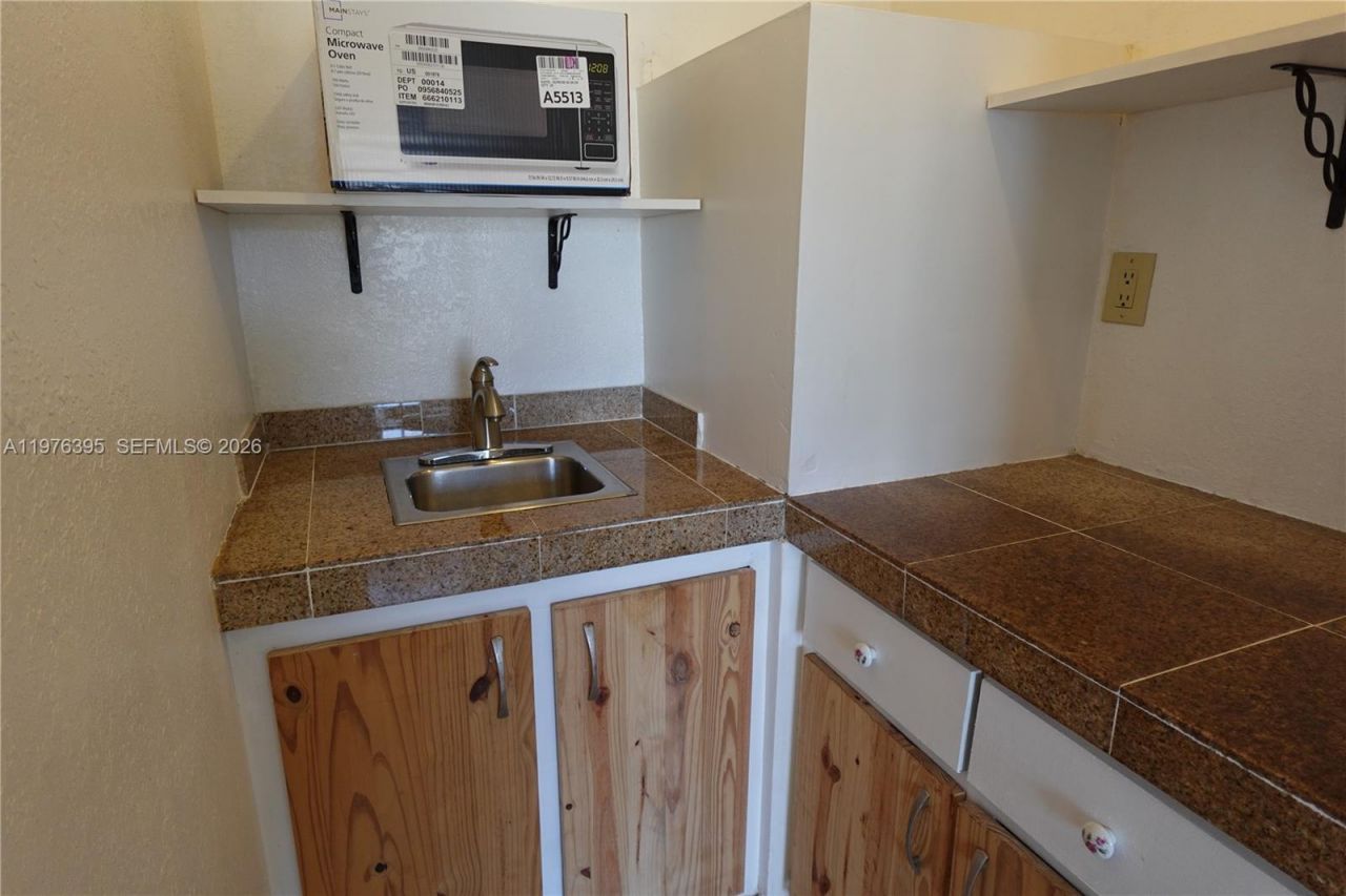 11262 SW 74th St, Miami, FL 33173 Photo