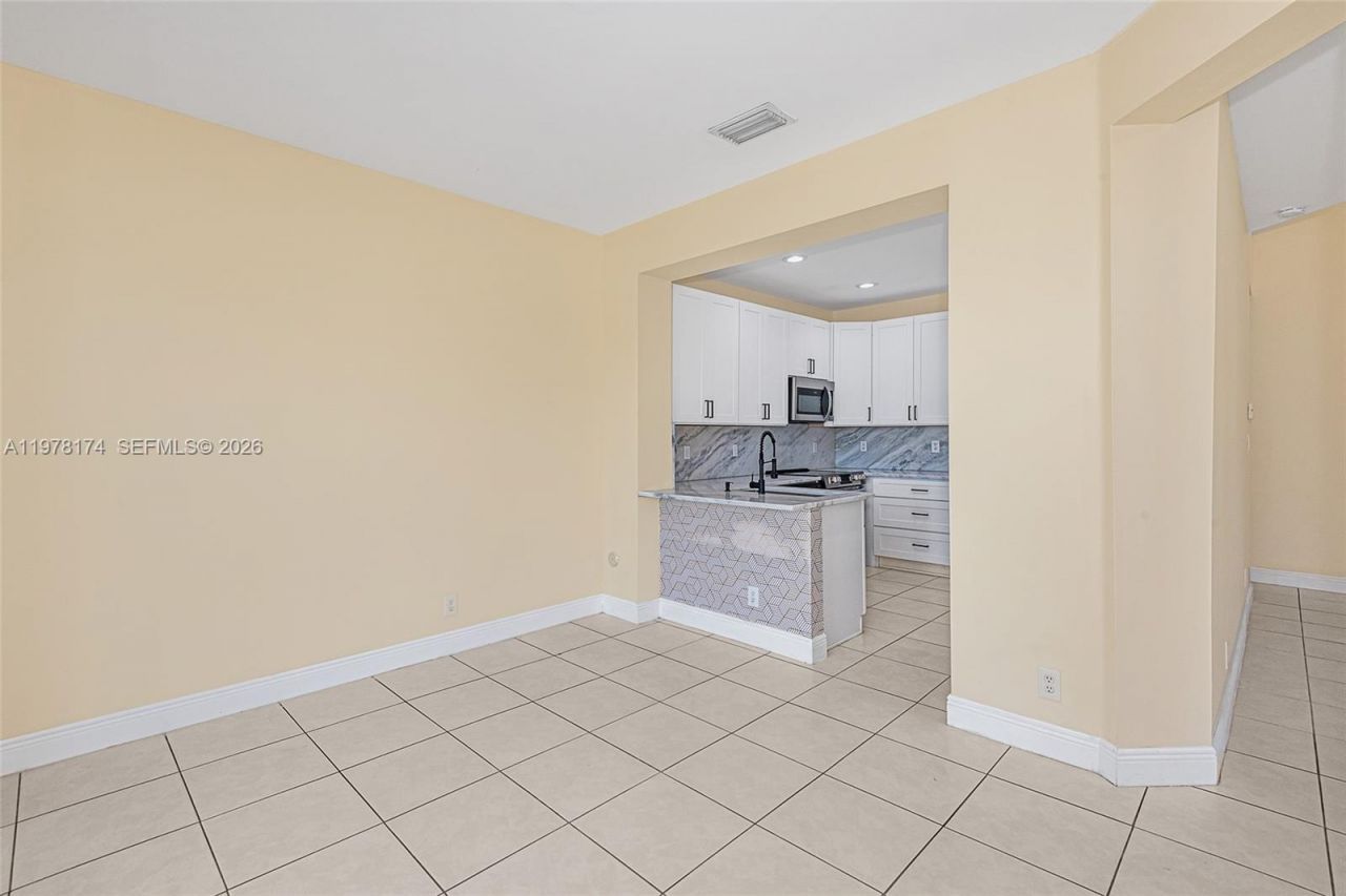 15853 SW 10th St , Pembroke Pines, FL 33027 Photo