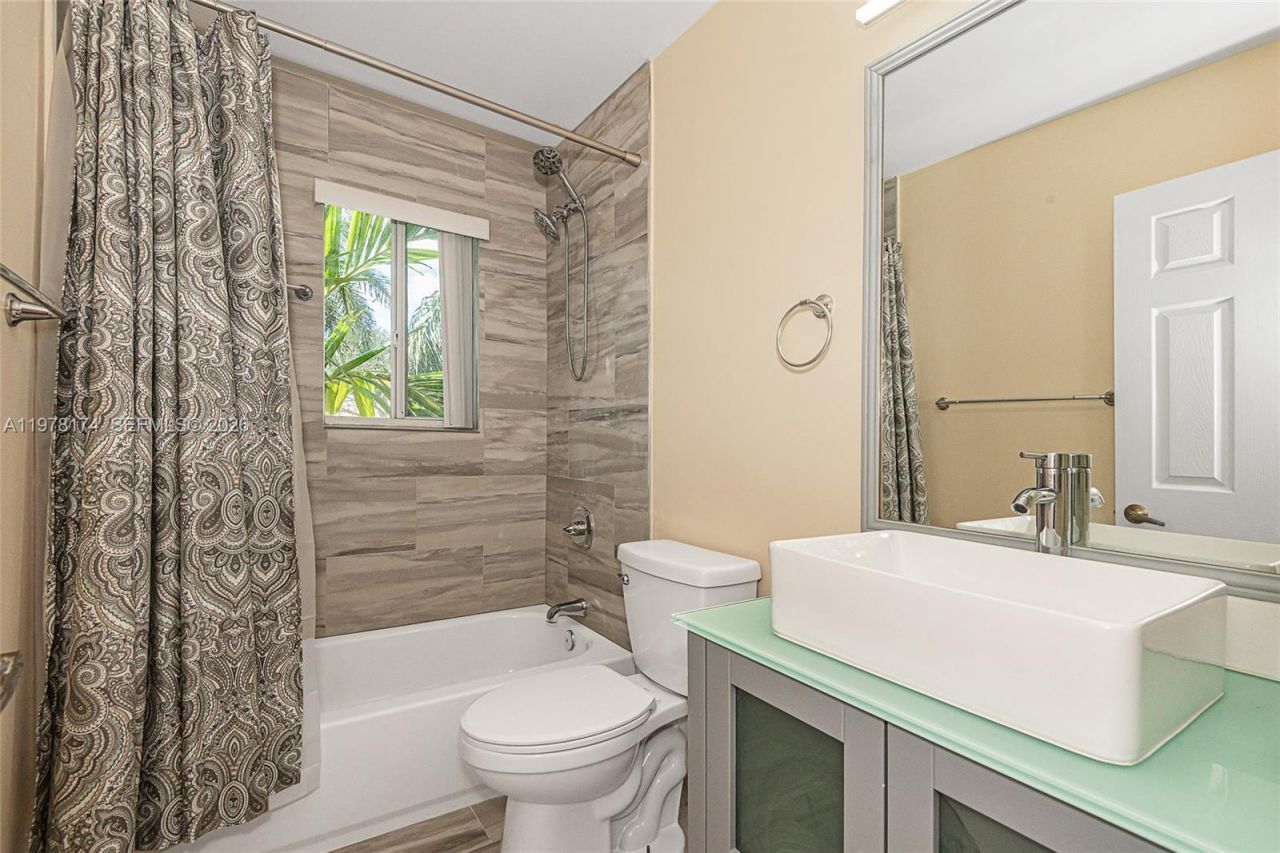 15853 SW 10th St , Pembroke Pines, FL 33027 Photo