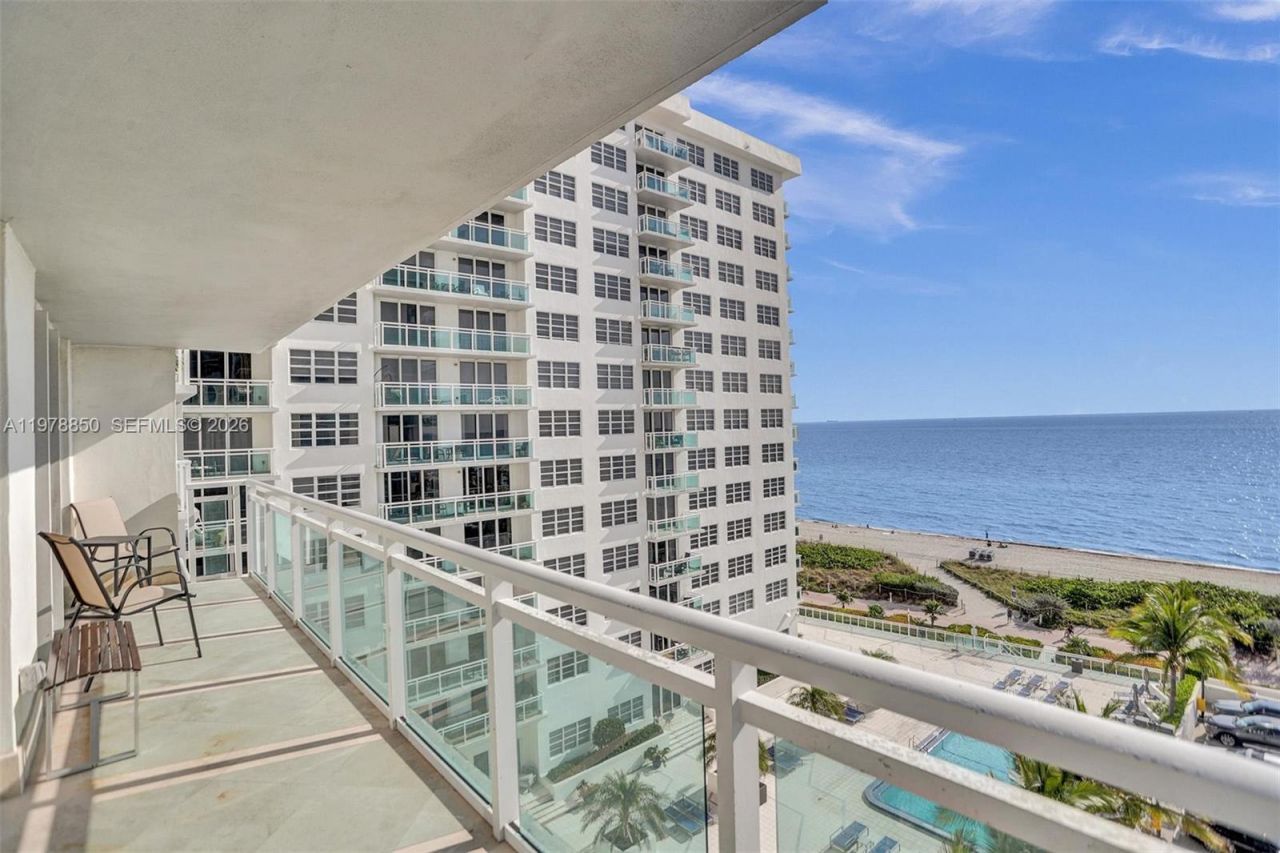 6917 Collins Ave, Unit 915, Miami Beach, FL 33141 Photo