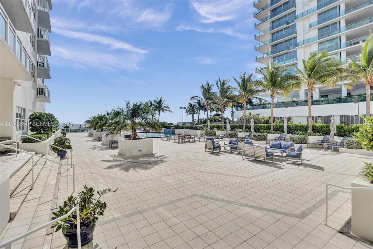 6917 Collins Ave, Unit 915, Miami Beach, FL 33141 Photo
