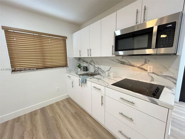 142 NW 21st Ave , Unit 3, Miami, FL 33125