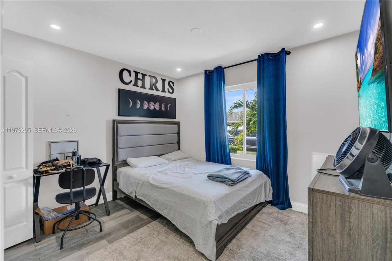 9900 S Grand Duke Cir, Tamarac, FL 33321 Photo