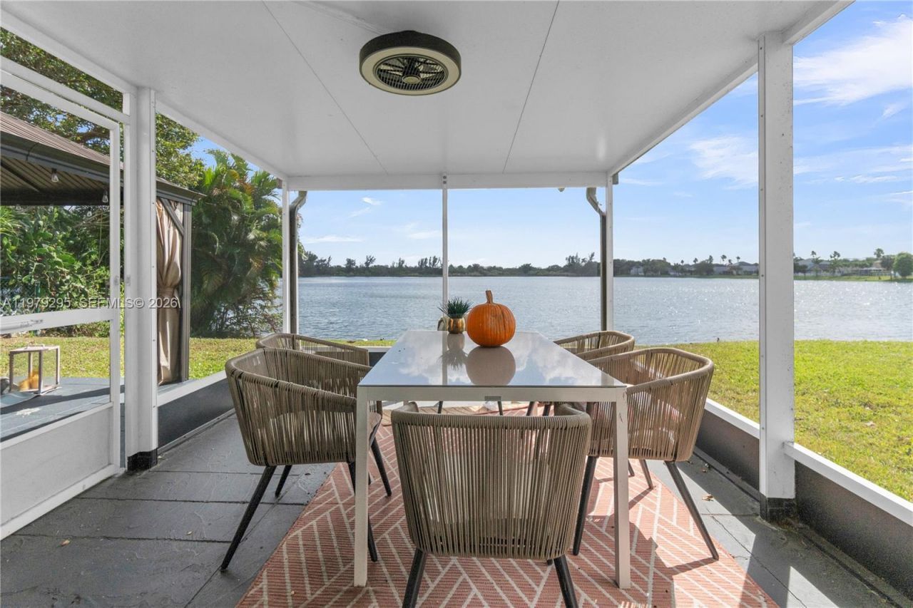 9900 S Grand Duke Cir, Tamarac, FL 33321 Photo