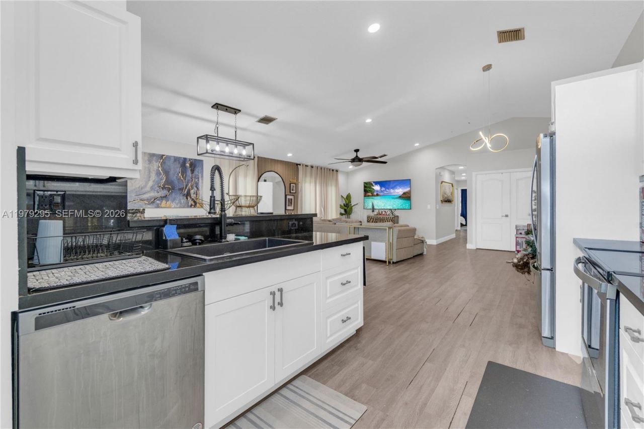 9900 S Grand Duke Cir, Tamarac, FL 33321 Photo