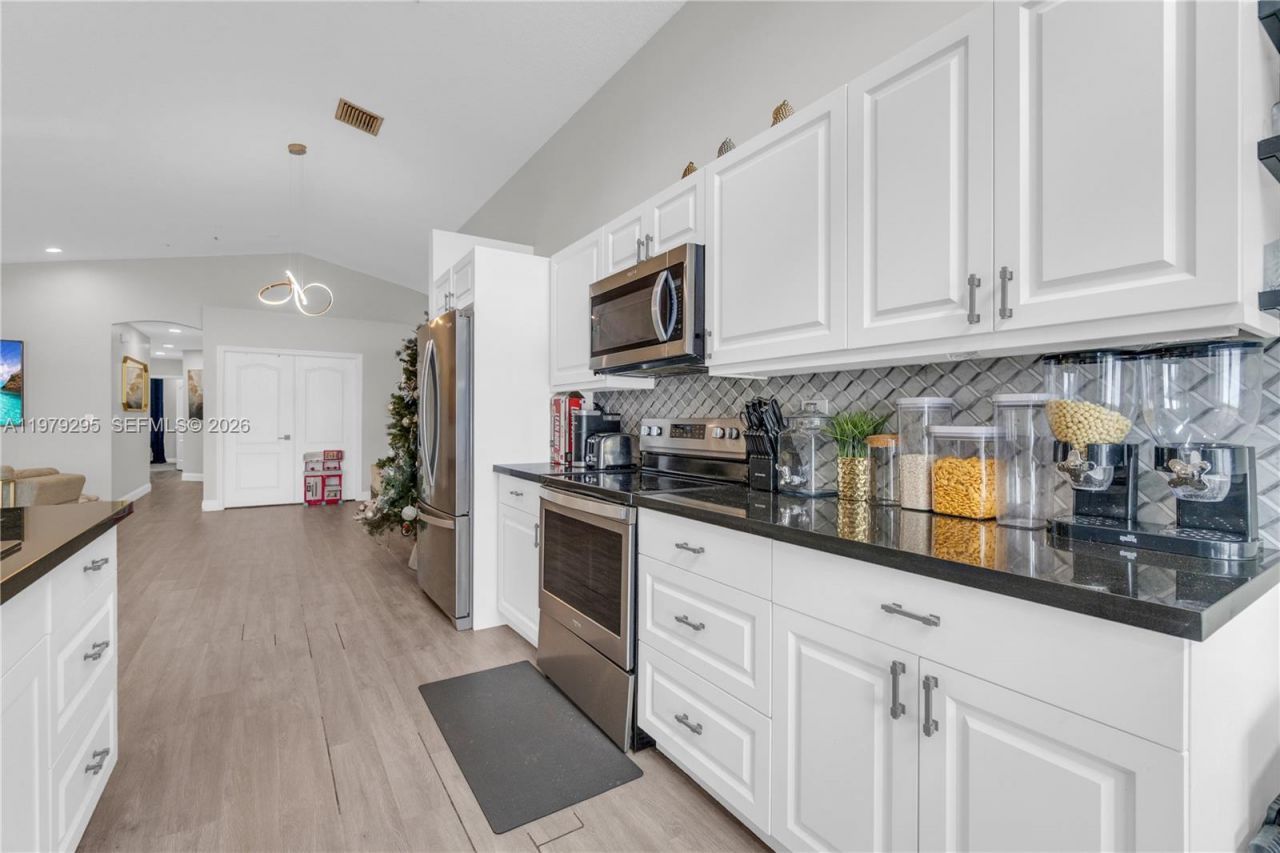 9900 S Grand Duke Cir, Tamarac, FL 33321 Photo