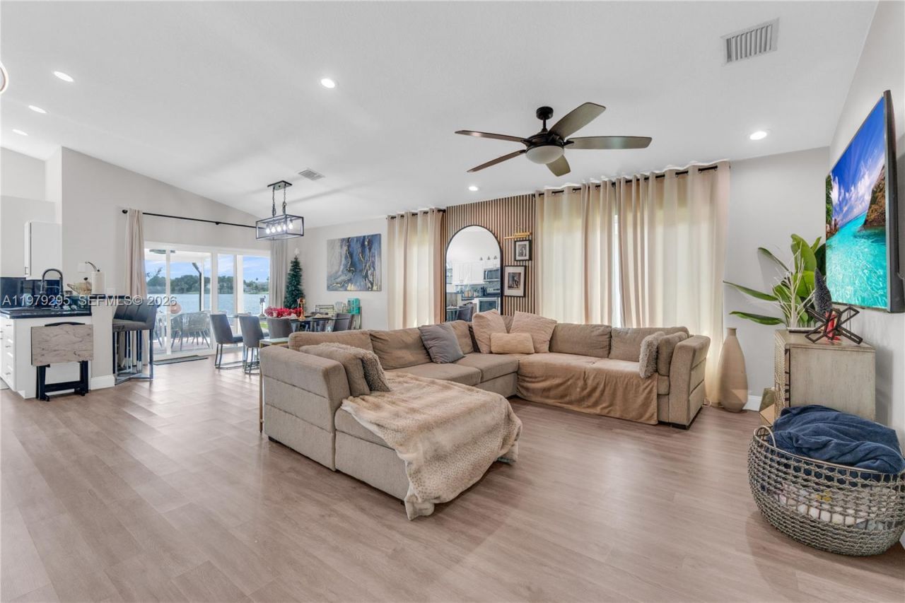 9900 S Grand Duke Cir, Tamarac, FL 33321 Photo