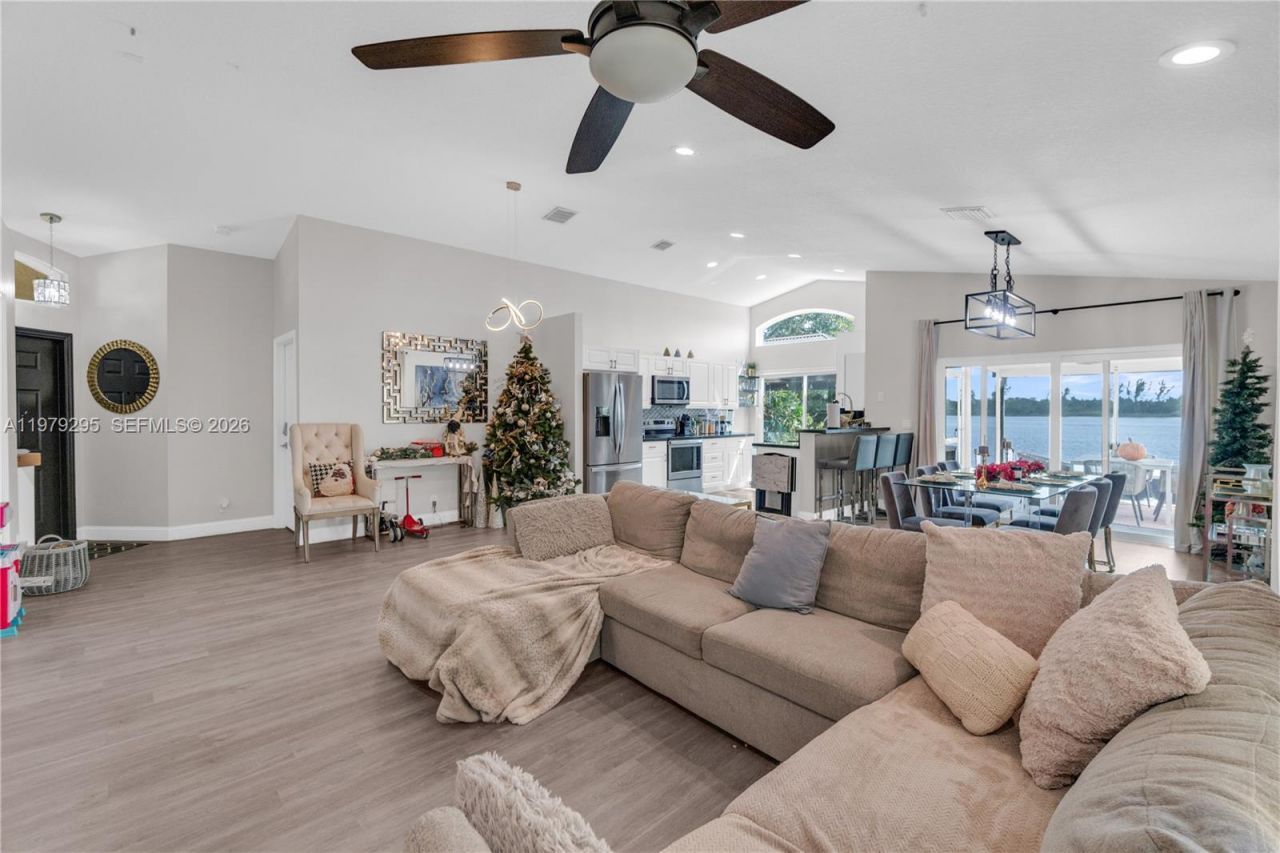 9900 S Grand Duke Cir, Tamarac, FL 33321 Photo