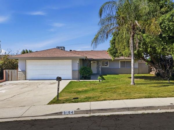 3104 La Casa Place, Bakersfield, CA 93306