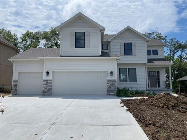 1961 Longview Drive, Liberty, MO 64068