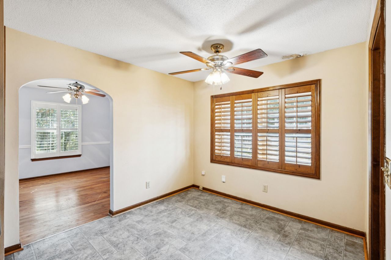 2627 Sun Beam Way Photo 11