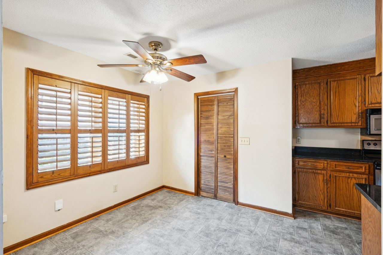 2627 Sun Beam Way Photo 14