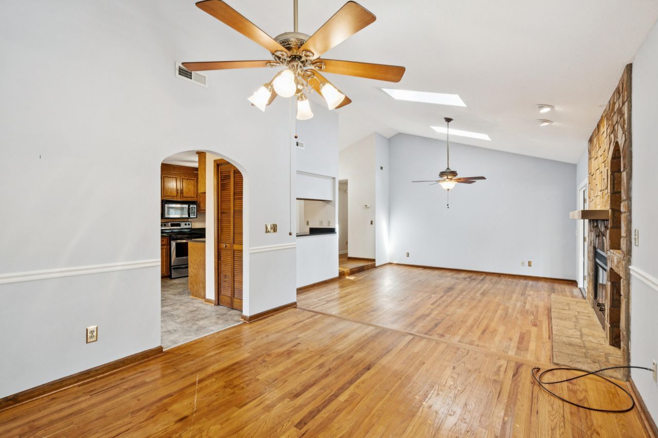 2627 Sun Beam Way Photo 22