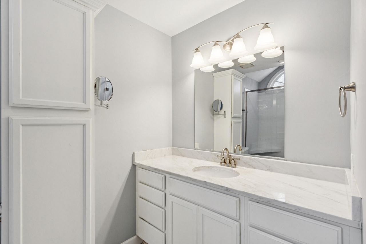 2627 Sun Beam Way Photo 31