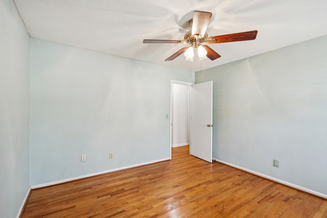 2627 Sun Beam Way Photo 39