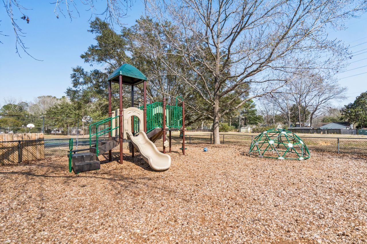 2627 Sun Beam Way Photo 52