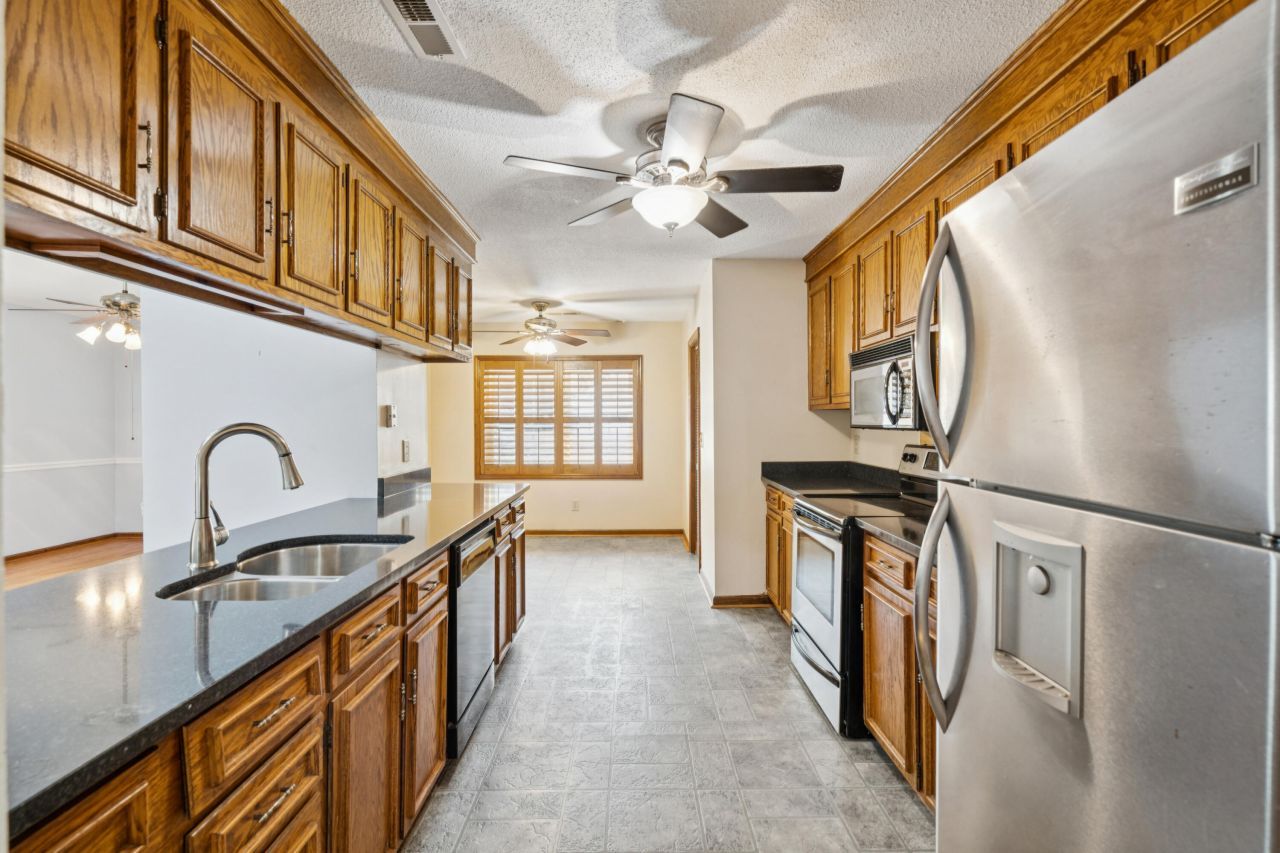 2627 Sun Beam Way Photo 7