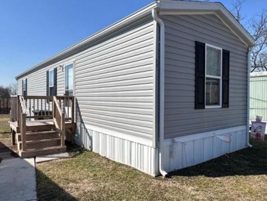 69 Mobile Drive, Thomasville, PA 17364 Main Photo