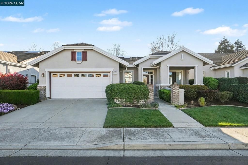 208 Summerset Dr, Brentwood, CA 94513 Main Photo