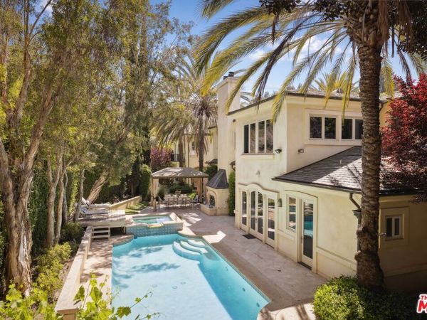 1160 Chantilly Road, Los Angeles, CA 90077