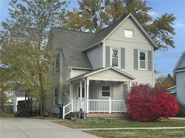 6067 East Avenue , Newfane, NY 14108