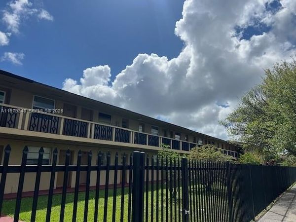 3901 SW 78th Ct, Unit 219, Miami, FL 33155
