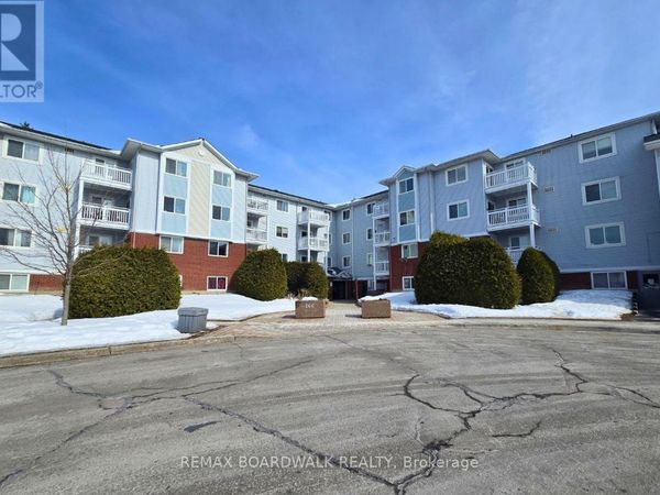 266 Lorry Greenberg Drive, Unit 212, Ottawa, ON K1T3J9