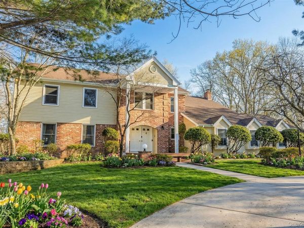 144 Landing Meadow Road, Smithtown, NY 11787