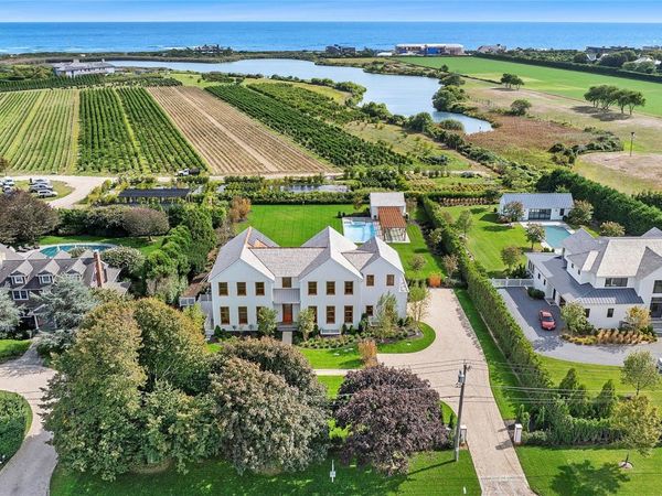 522 Wickapogue Road , Southampton, NY 11968